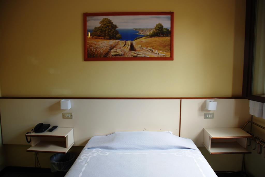 Hotel Boston มิลาน ภายนอก รูปภาพ
