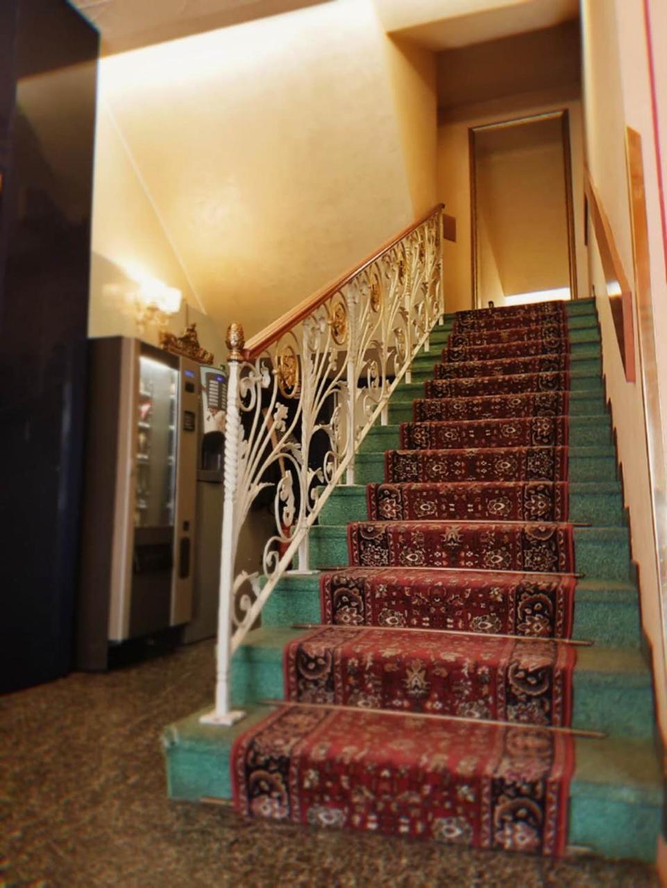 Hotel Boston มิลาน ภายนอก รูปภาพ